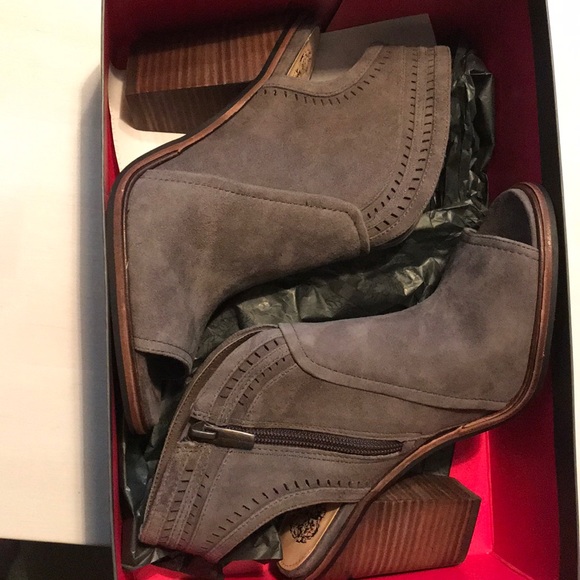 New in box Vince Camuto Koral Bootie Women’s 8 - Picture 3 of 6